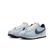 Nike Cortez Denim Blue HF0100-400 - Zeitlose Sneaker in Denim-Blau mit Marineblauen Akzenten