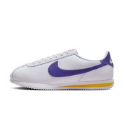 Nike Cortez Lakers DM4044-106 - Klassische weiße Sneaker mit kräftigen lila und goldenen Akzenten