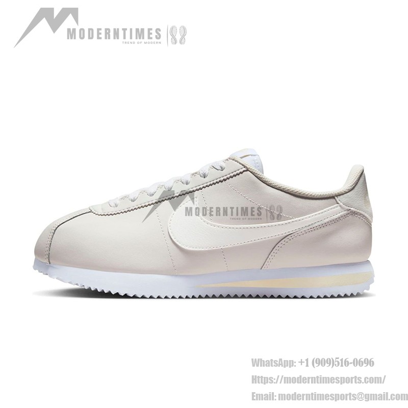 Nike Cortez Phantom Coconut Milk DN1791-002 - 코코넛 밀크 디테일의 클래식 화이트 스니커즈