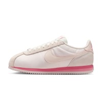 Nike Cortez Textile Light Soft Pink HF6410-666 - Zartrosa Sneaker mit Retro-Komfort