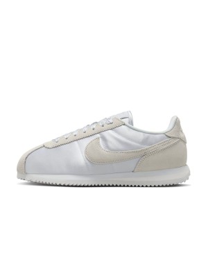 Nike Cortez Pure Platinum Tint FV5420-001 - 세련된 은색 디자인의 시대를 초월한 우아한 스니커즈