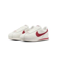 Nike Cortez Valentine's Day FZ5167-133 - Klassische weiße Sneaker mit romantischen roten Akzenten für einen zeitlosen Look