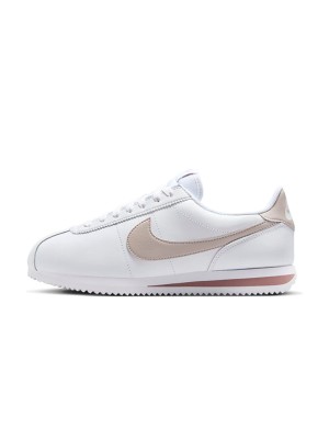 Nike Cortez ホワイト スモーキーマウブ プラチナバイオレット DN1791-105 - 上品なホワイトスニーカー、控えめなモーヴとバイオレットのアクセント