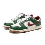 Nike Dunk Low "Gorge Green" Retro Sneakers in Green and White - Fall/Winter Edition