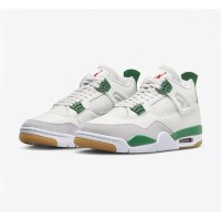 Nike SB x Air Jordan 4 "Pine Green" DR5415-103 - Limited Edition Skateboarding Collaboration