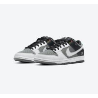 Nike SB Dunk Low ‘Camcorder’ CV1659-001 – レトロ風スケートシューズ、ストリートスタイル、耐久性と快適さ