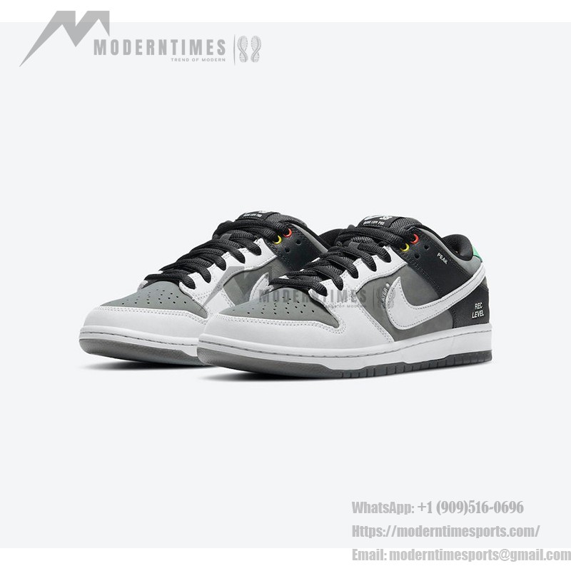 Nike SB Dunk Low ‘Camcorder’ CV1659-001 – 블랙과 그레이 색상의 레트로 디자인 스케이트 신발