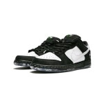 Nike SB Dunk Low 'Staple Panda Pigeon' BV1310-013 Skate Shoes – Iconic Pigeon Design with Zoom Air