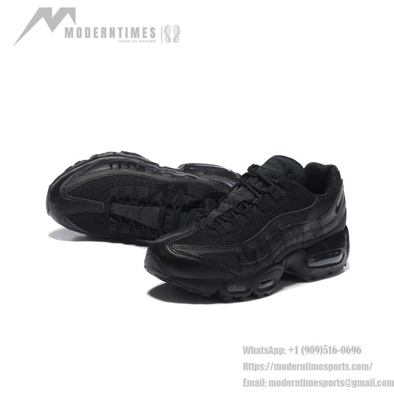 Nike Air Max 95 Triple Black 807443-001 All-Black Classic Sneakers