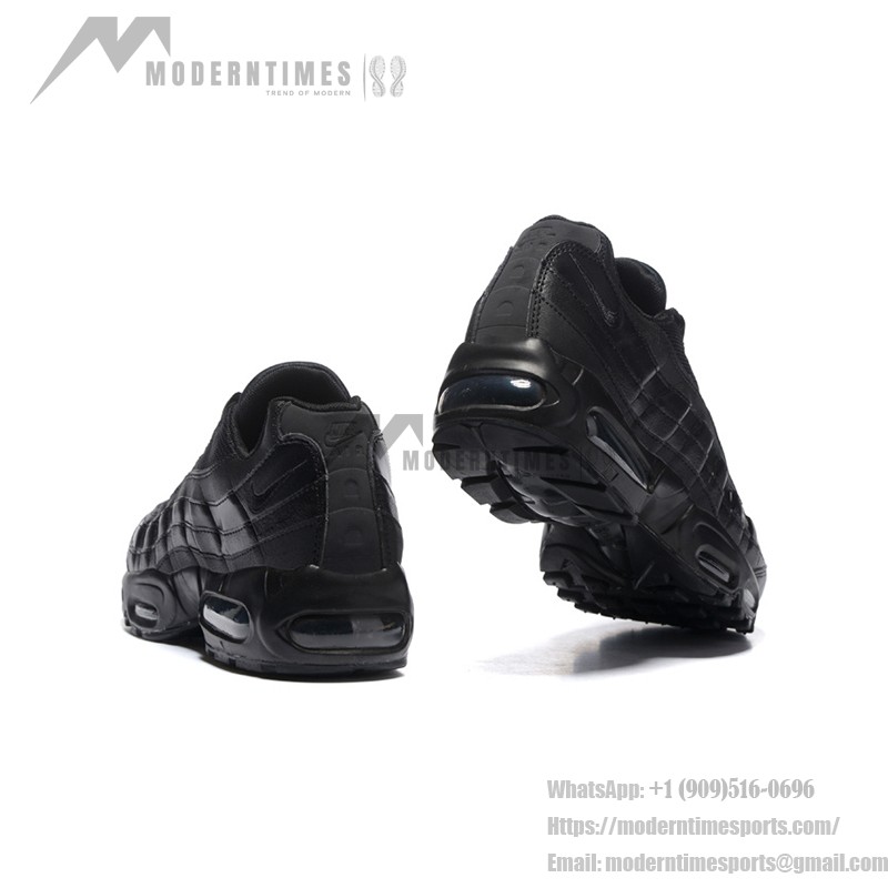 Nike Air Max 95 Triple Black 807443-001 All-Black Classic Sneakers