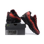 Nike Air Max 95 Essential 749766-600 レッド＆ブラック スニーカー 側面図