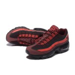 Nike Air Max 95 Essential 749766-600 レッド＆ブラック スニーカー 側面図