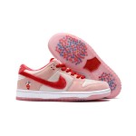 StrangeLove x Nike SB Dunk Low "Valentine's Day" CT2552-800 - Limited Edition Skate Shoe with Pink Suede and Heart Embroidery