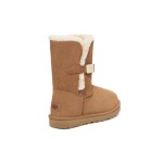 UGG レディース ベイリー B2S チェスナット 1153612、シープスキン裏地とUGGバックル付き