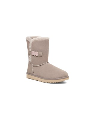 UGG 여성 베일리 B2S 오이스터 1153612 - 스타일리시한 UGG 스트랩이 있는 편안한 양털 미들 부츠