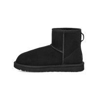 UGG Classic Mini II Black: Timeless Comfort and Warmth for Cold Seasons 1016222