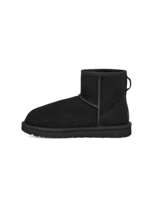 UGG Classic Mini II Black: Timeless Comfort and Warmth for Cold Seasons 1016222