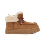 UGG レディース ファンカーラ キャビン カフ ブーツ チェスナット 1143954 - シープスキン裏地付き快適なスエードブーツ