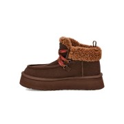 UGG ウィメンズ ファンカラ キャビン カフ ブーツ ブラウン 1143954 - 快適なシープスキン裏地付きスエードブーツ