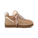 UGG レディース Lowmel サンド 1144032 - スタイリッシュなシープスキン裏地付きスエードスニーカー