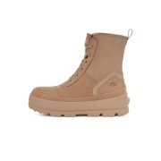 UGG Damen Lug Boot Sand 1143833 - Stilvolle Wildleder-Plattformstiefel für ganztägigen Komfort