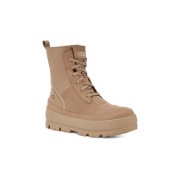 UGG Damen Lug Boot Sand 1143833 - Stilvolle Wildleder-Plattformstiefel für ganztägigen Komfort