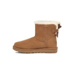 UGG Damen Mini Bailey Bow II Kastanienbraun 1153611 mit Schaffellfutter und Schleifendetail