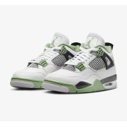 新発売！Air Jordan 4 Retro Seafoam フレッシュカラー AQ9129-103