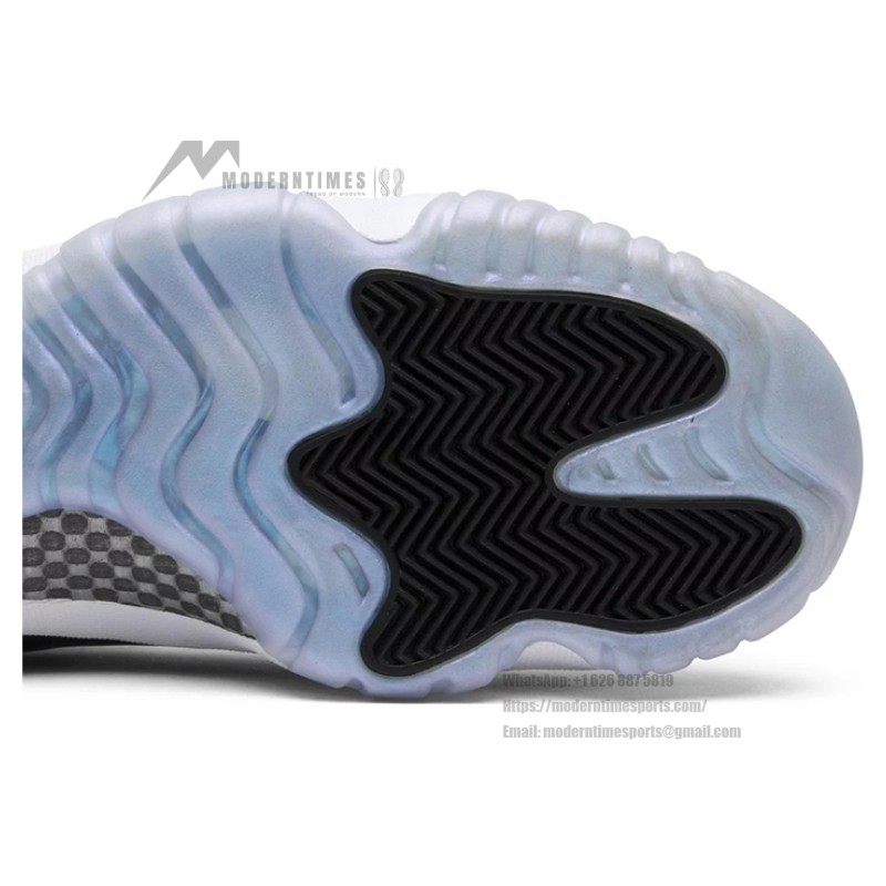 Air Jordan 11 Low ‘Concord’ 528895-145 White and Black Sneakers with Patent Leather and Icy Blue Outsole
