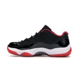 Air Jordan 11 Low 'Bred' 528896-012 – ブラック＆レッドのパテントレザー仕上げスニーカー