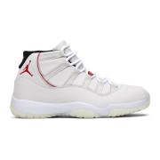 Air Jordan 11 Retro 378037-016 - Klassischer Weißer Sneaker mit Roten Akzenten und Milchiger Sohle für Zeitlosen Stil