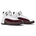 Air Jordan 12 Retro "Weiß/Burgunderrot" DV6989-100 - Elegante Weiße Sneaker mit Burgunderroten Wildleder-Akzenten