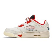 Air Jordan 5 Low DD2240-100 – Off-White-Canvas-Sneaker mit roten Akzenten und durchsichtiger Sohle