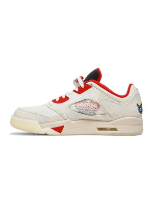 Air Jordan 5 Low DD2240-100 – Off-White-Canvas-Sneaker mit roten Akzenten und durchsichtiger Sohle