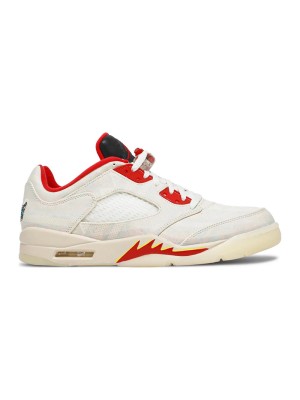 Air Jordan 5 Low DD2240-100 – Off-White-Canvas-Sneaker mit roten Akzenten und durchsichtiger Sohle