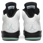 Air Jordan 5 Retro CN2932-100 화이트 가죽 스니커즈, 민트 그린 포인트와 반사 혀 포함