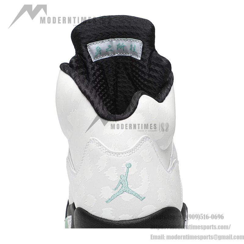 Air Jordan 5 Retro CN2932-100 화이트 가죽 스니커즈, 민트 그린 포인트와 반사 혀 포함