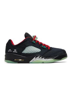 Air Jordan 5 Low DM4640-036 - Schwarze Sneaker mit Reflektierender Zunge & Leuchtender Sohle | Auffällige Rote & Türkise Akzente