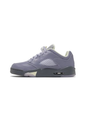 Air Jordan 5 Low FJ4563-500 - Indigo Haze Sneakers mit reflektierender Zunge und durchscheinender Sohle