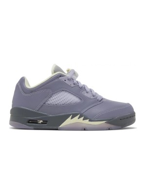 Air Jordan 5 Low FJ4563-500 - Indigo Haze Sneakers mit reflektierender Zunge und durchscheinender Sohle