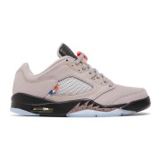 Air Jordan 5 Low DX6325-204 - Beige & Schwarze Sneaker mit Transparenter Sohle & Ikonischen Farb-Akzenten