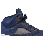 Air Jordan 5 Retro FD6812-400 Marineblaue Wildleder-Sneaker mit Reflektierender Zunge & Transparenter Sohle