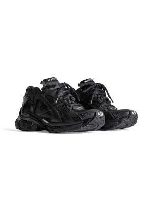 Balenciaga Men’s Runner Sneaker - Sleek All-Black Design with Premium Comfort for Urban Street Style