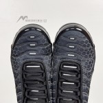 Nike Air Max Plus Black Honey IQ0287-010 TN sneakers with honeycomb pattern upper