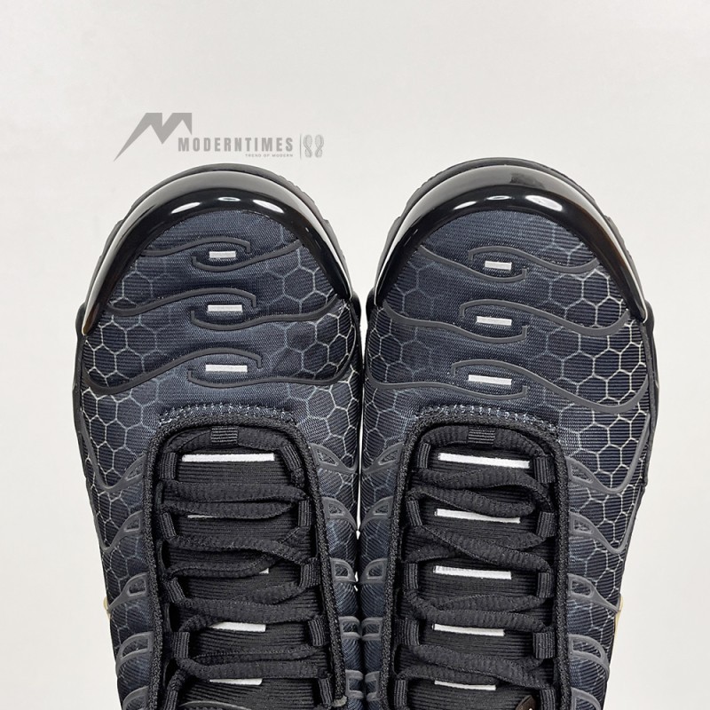 Nike Air Max Plus Black Honey IQ0287-010 TN sneakers with honeycomb pattern upper