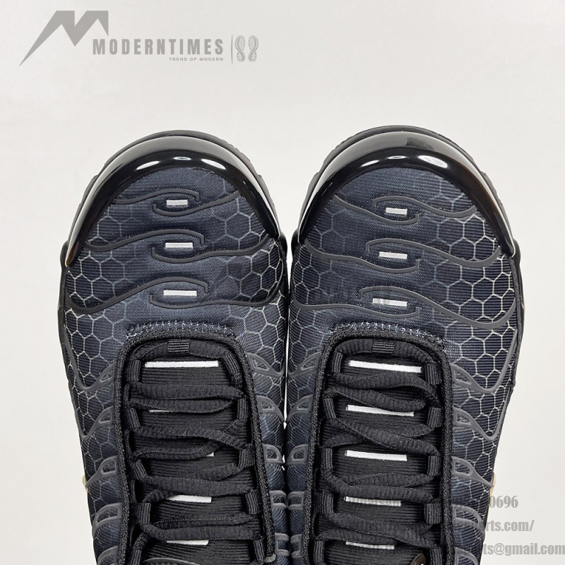 Nike Air Max Plus Black Honey IQ0287-010 TN sneakers with honeycomb pattern upper