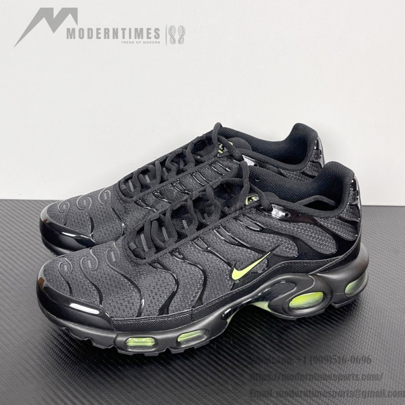 Nike Air Max Plus DM0032-036 Black Volt Ice TN sneakers for men’s dark techwear streetwear outfits