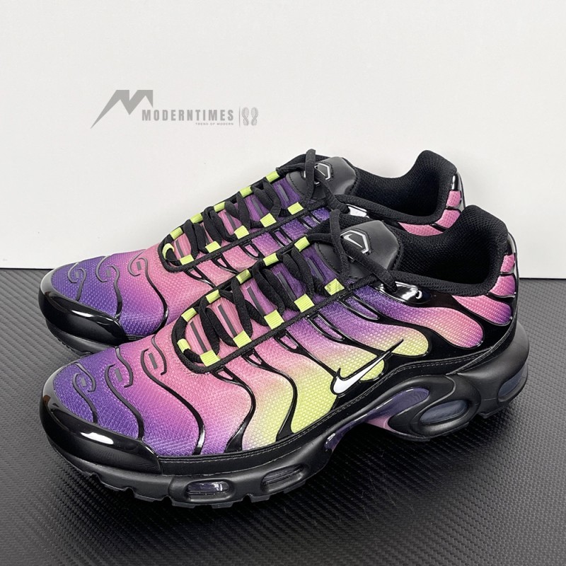 Nike Air Max Plus Northern Lights DZ3670-006 TN sneakers with aurora gradient mesh upper