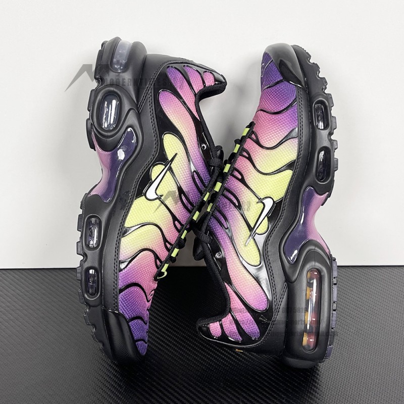 Nike Air Max Plus Northern Lights DZ3670-006 TN sneakers with aurora gradient mesh upper