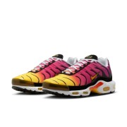 Nike Air Max Plus DX0755-600 Gold Raspberry Red TN Sneakers – Sunset Gradient Streetwear Shoes for Men